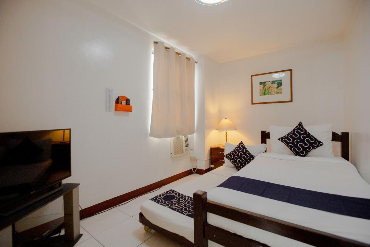 Newgrange Condotel Ciudad Quezon Exterior foto